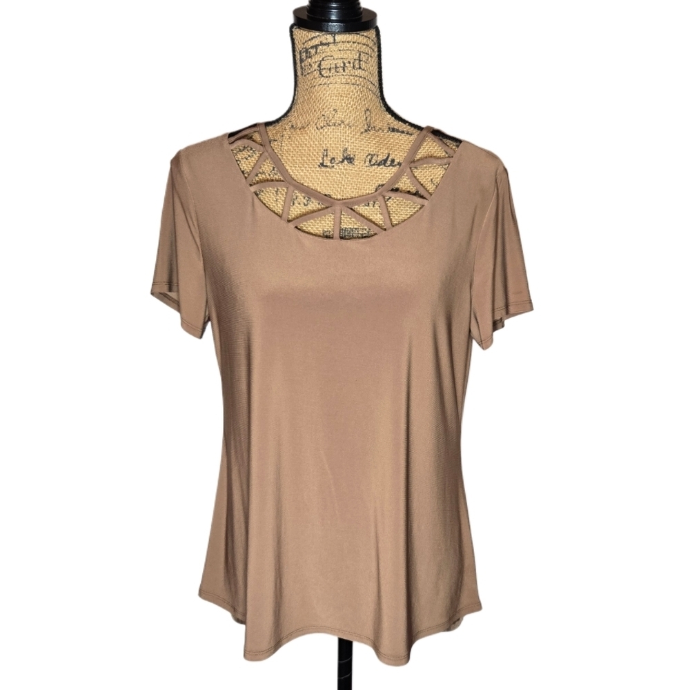 Cato Beige-Tan Short Sleeve Cut Out Detail High-Low Blouse - Medium